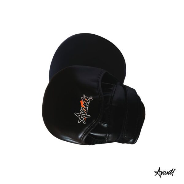 Avanti Manoplas de Boxeo Negro